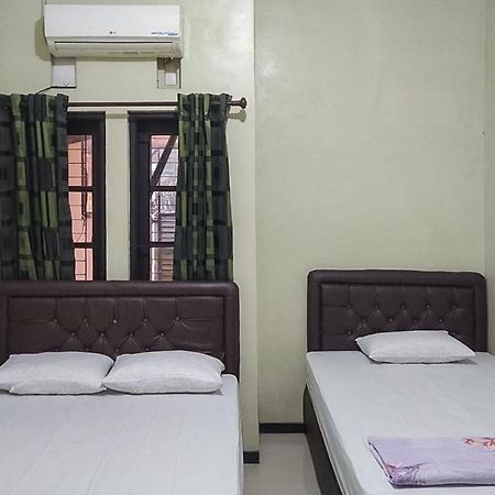 Baitussafar UMMI 1 Syariah Hotel Malang Bagian luar foto